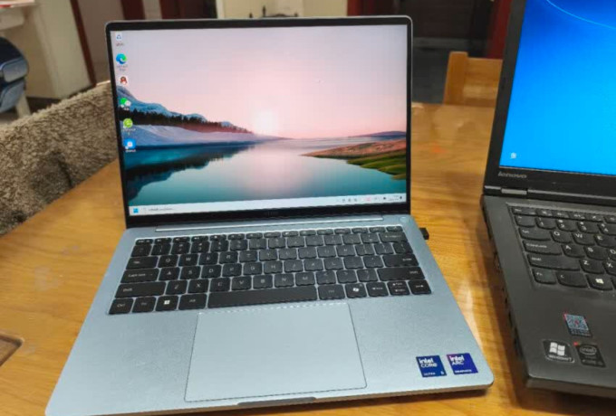 笔记本电脑