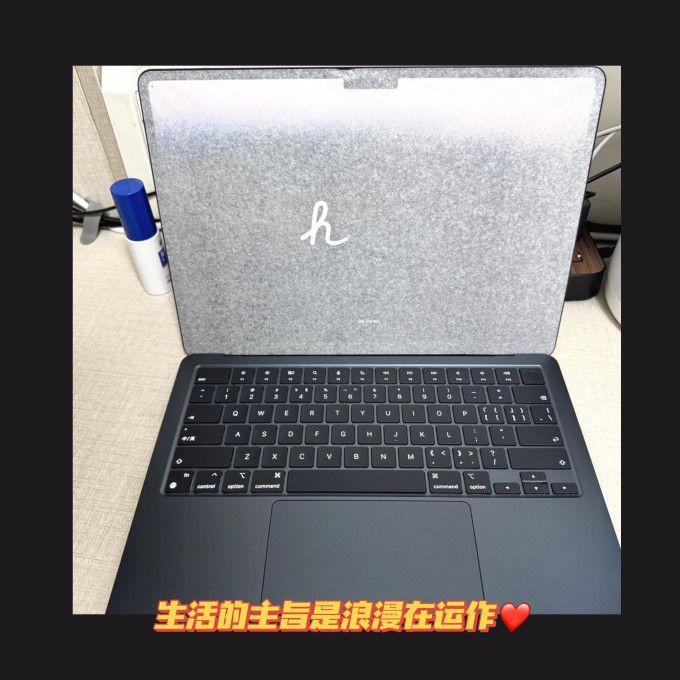 苹果笔记本电脑