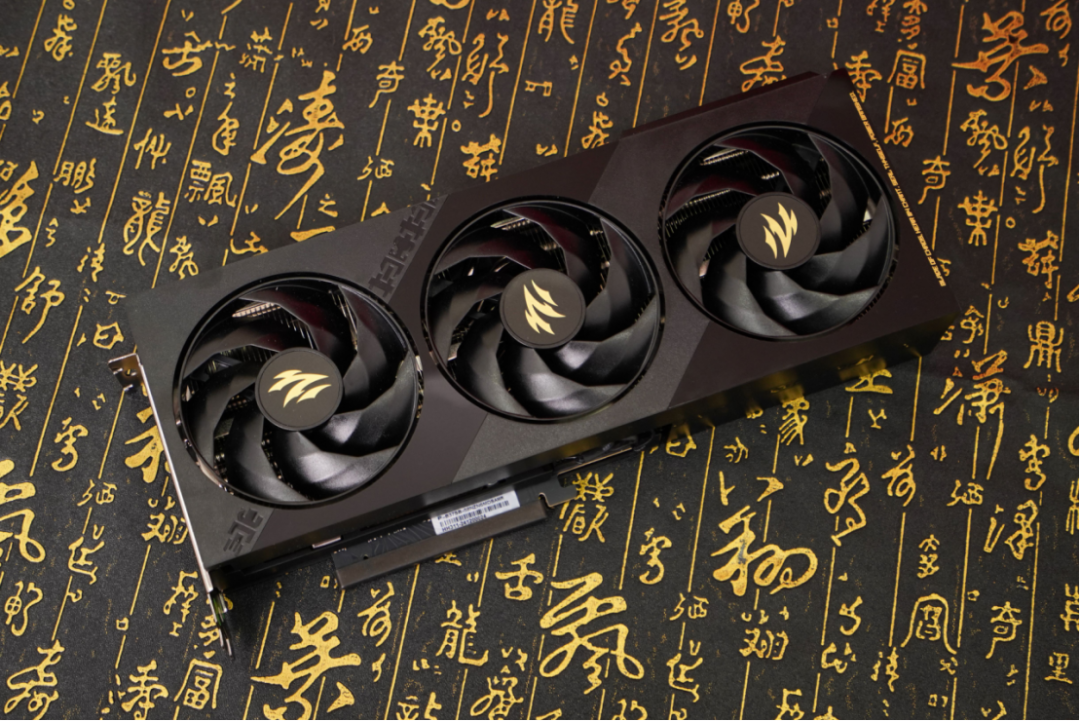 DLSS 4黑科技加持!RTX 5070 Ti实测帧率翻5倍,功耗竟不升反降?