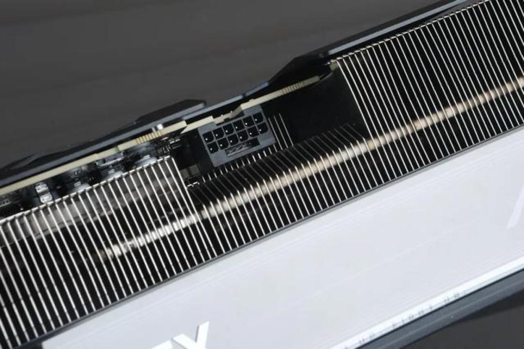 DLSS 4黑科技加持!RTX 5070 Ti实测帧率翻5倍,功耗竟不升反降?