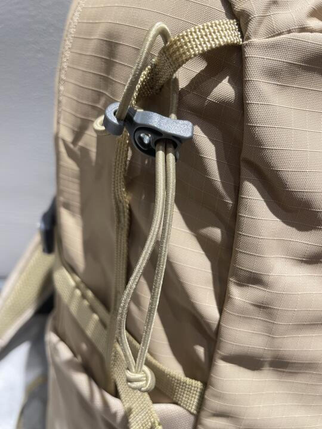 北极狐登山包实测:透气到尖叫的轻量设计,16L能装抗造7年不坏!徒步露营直接抄作业