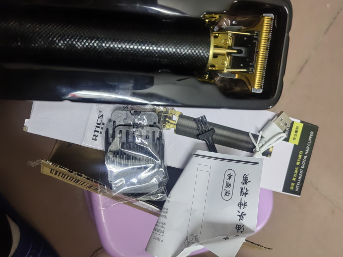 阿蒂斯儿童理发器