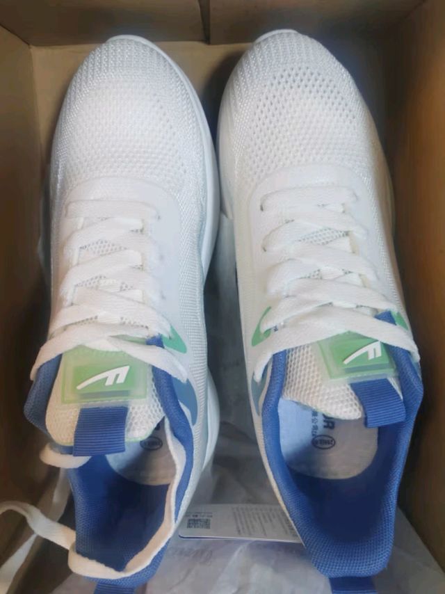 回力G497C白绿透气飞织跑步鞋体验笔记