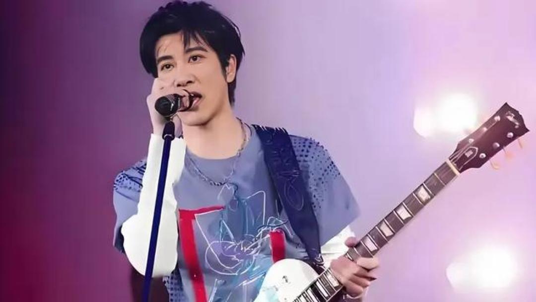 泪目！王力宏南昌改词引爆万人合唱 这座城用掌声托起坠落星辰