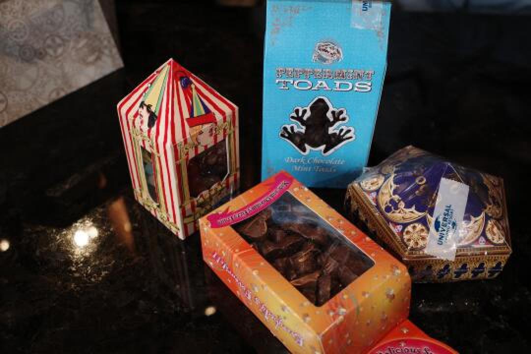 霍格沃茨味蕾图鉴:黄油啤酒VS跳跳糖,拆解魔法零食的甜蜜与陷阱