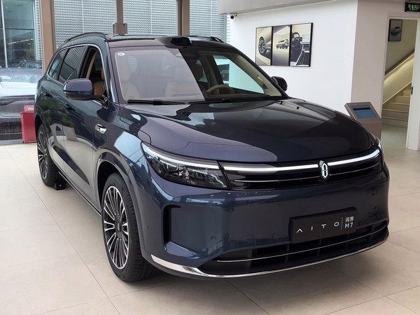 问界M7：技术参数与竞争车型分析