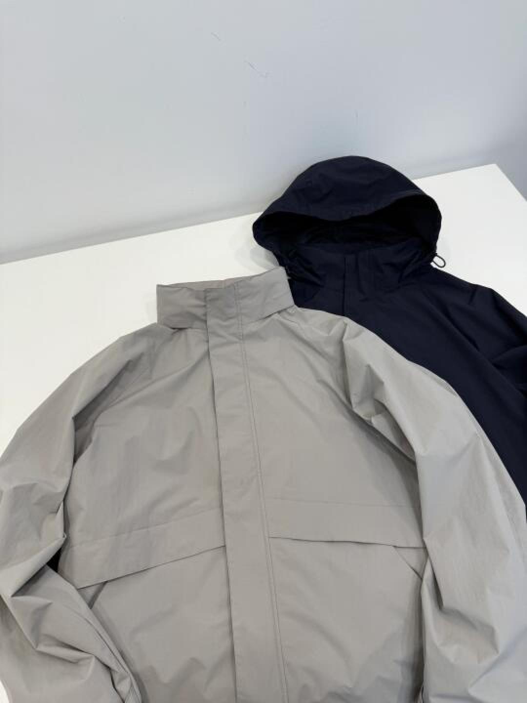 百元防风夹克隐藏连帽设计:一件衣服如何解锁通勤户外双场景
