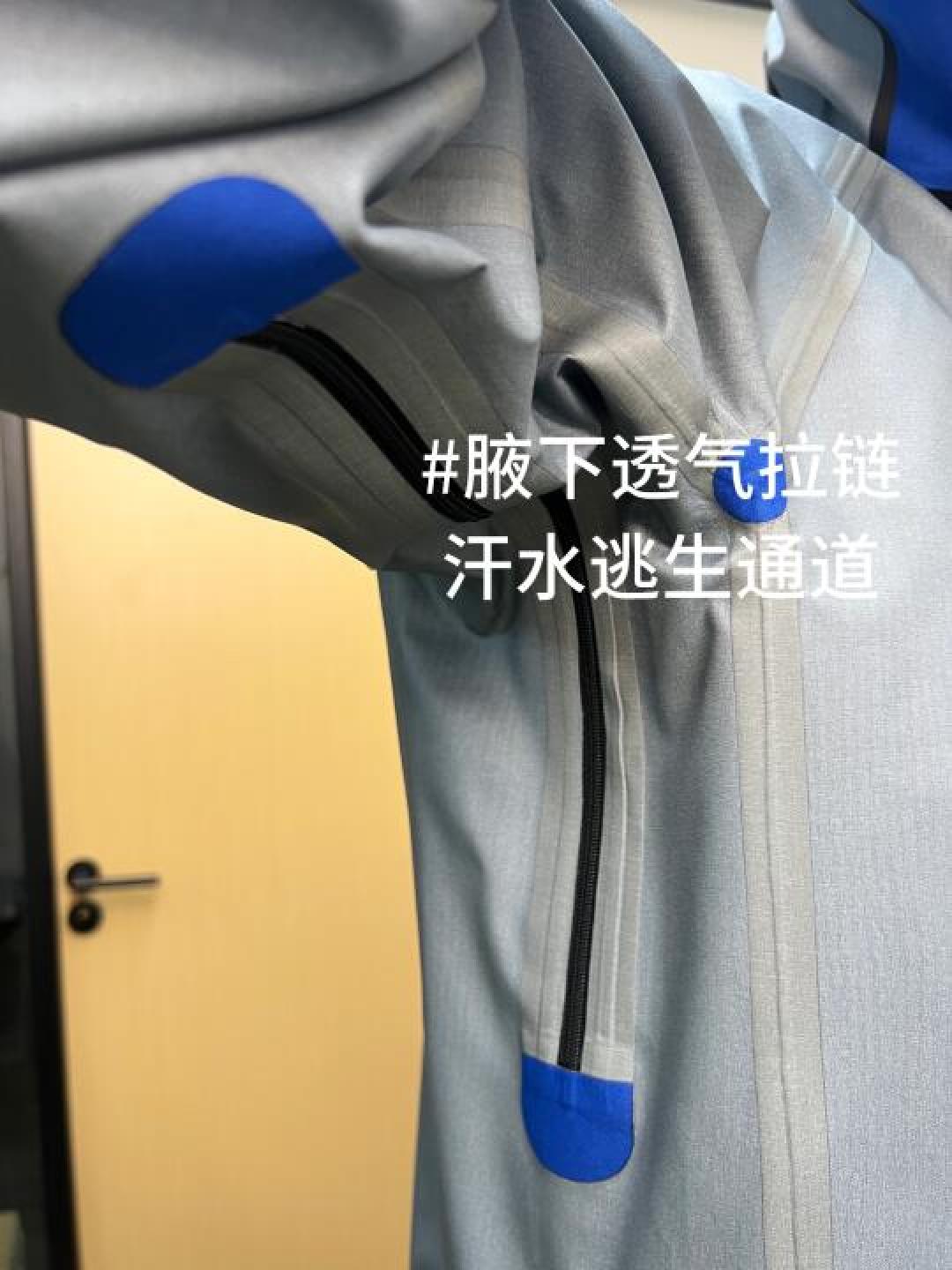 冲锋衣选购避坑指南：三招看透防水透气与设计玄机