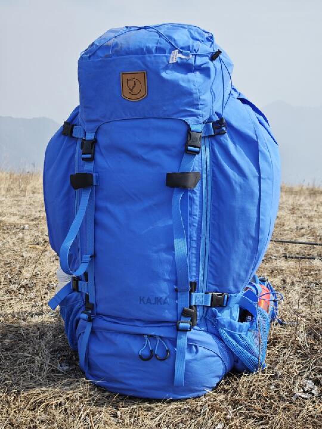 北极狐登山包实测:透气到尖叫的轻量设计,16L能装抗造7年不坏!徒步露营直接抄作业