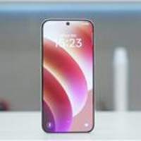 OPPO Find X8s全方面超越iPhone 16 Pro：更轻更薄 相机凸起更小