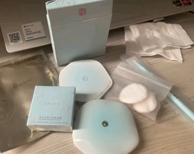 彩棠遮瑕膏