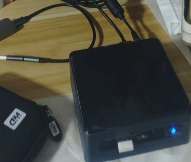 nuc8装上飞牛，老机器也能重换荣光