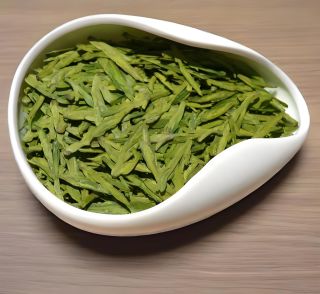 乌牛早的龙井，颜色明显偏绿，茶味豆香不明显