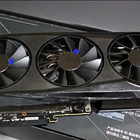 讯景AMD RADEON 凤凰涅槃：16GB显存电竞游戏设计全能显卡