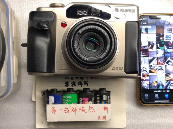 Fujifilm/富士 GA645Zi 日本120胶片胶卷便携高端全自动照相机拆机维修清理保养关上后背不自动卷片后背屏幕不显示更换排线机器脏有小沙子修好演示留档