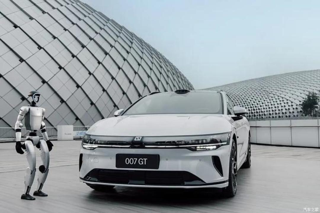 极氪007GT猎装车:21°黄金猎装线+百万级性能,重新定义电动旅行车
