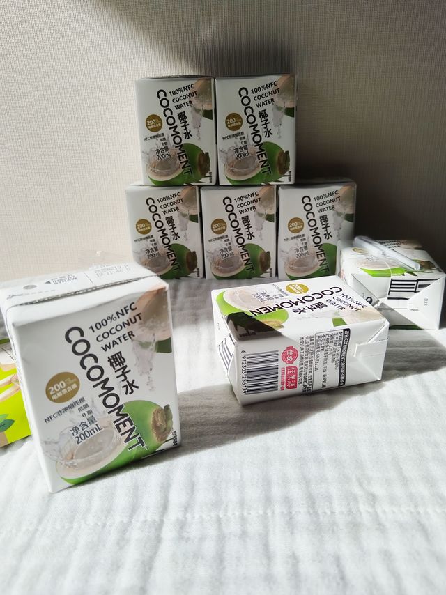 2元一盒的佳农椰子水，春天到了，又到了喝椰子水的季节了