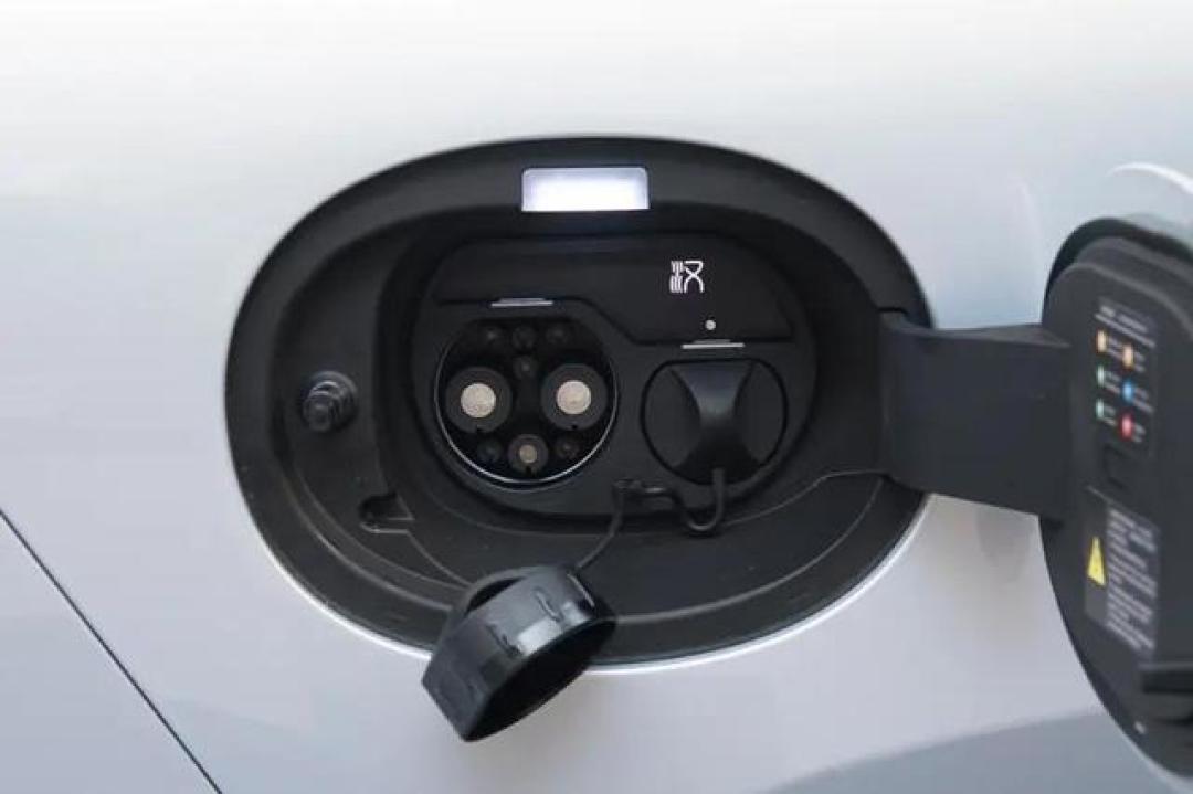 比亚迪汉L EV/唐L EV预售:千匹马力+5分钟充电400公里,30万级值不值?