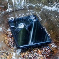 只是“更轻更薄”？不！遨游三防平板还选择“更强更韧”