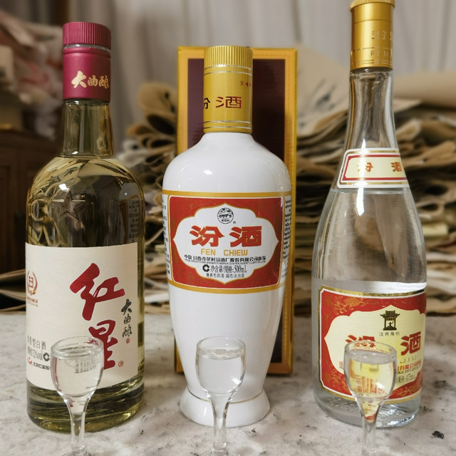 大曲清香测评 出口白瓷汾与红星大曲酿，你选哪个？