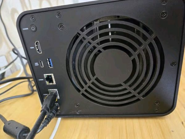 铁威马F4-424 Pro NAS网络存储服务器深度解析