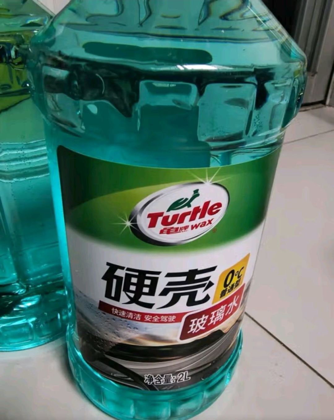 龟牌硬壳玻璃水:四季守护,清晰视野一路相伴