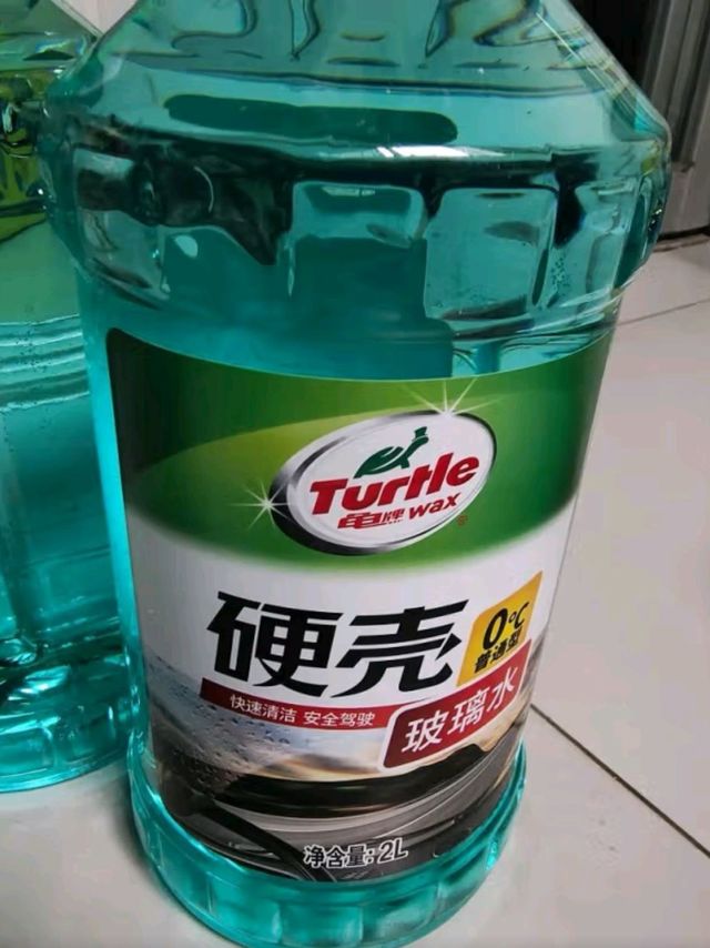 龟牌硬壳玻璃水：四季守护，清晰视野一路相伴