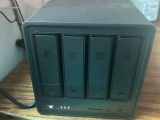绿联私有云DXP4800 16G版8T四盘位NAS深度解析