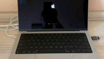 Apple/苹果AI笔记本/2024MacBookPro14英寸M4(10+10核) 16G 512G