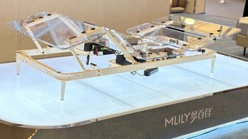 AWE 2025 I MLILY梦百合带你解锁“0压生活”，体验“因人而异”的睡眠科技