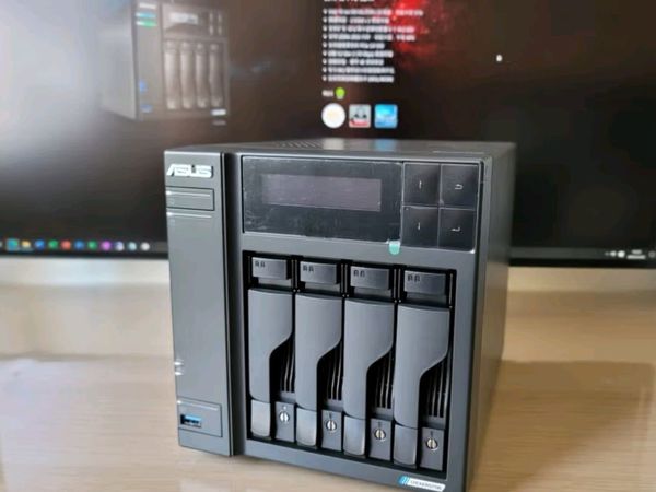 华硕AS6704T NAS服务器,四核心处理器加持!