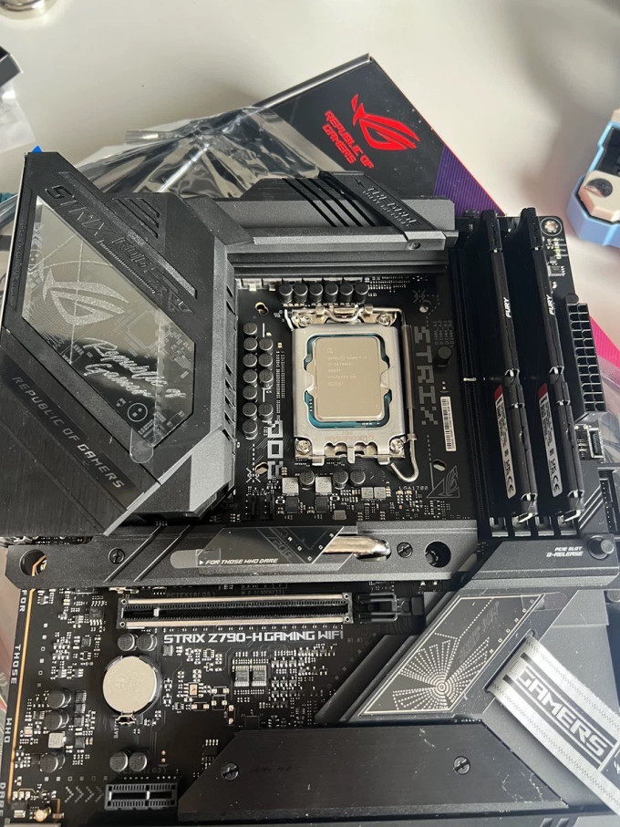 CPU
