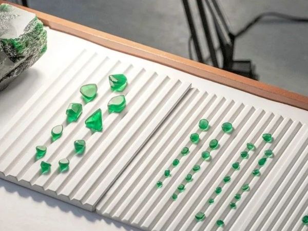 萧邦终于对这颗“大佬”级祖母绿下手了！