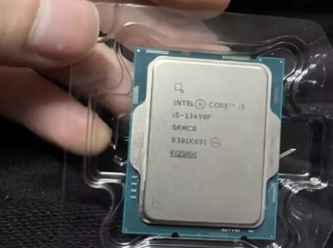 CPU