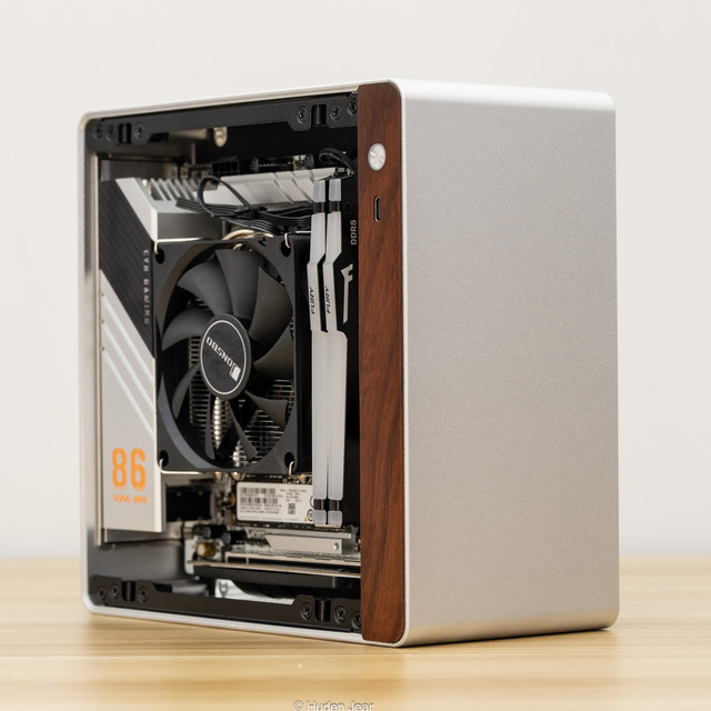 装了一台真·极限ITX主机：Ultra7 265K+ CVN B860I Gaming装机