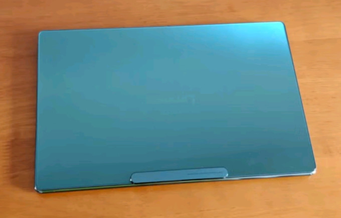 笔记本电脑