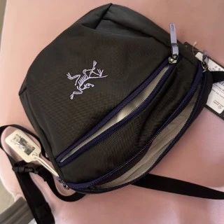 始祖鸟Mantis 2腰包测评：中产通勤圈疯抢，装得下野心也装得下生活！