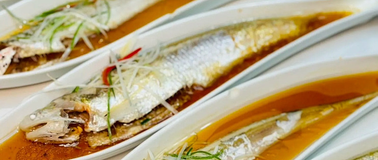 奔赴海鲜档口，尝鲜春季限定刀鱼