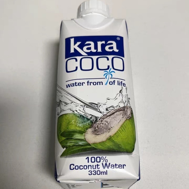KARA 100%椰子水：0脂低卡，电解质满满，快速补水的天然之选！