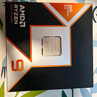 AMD 锐龙9 9950X3D处理器，16核32线程怪兽级性能。