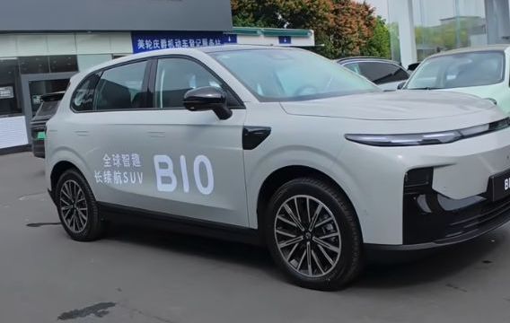 零跑B10智驾版的市场定位