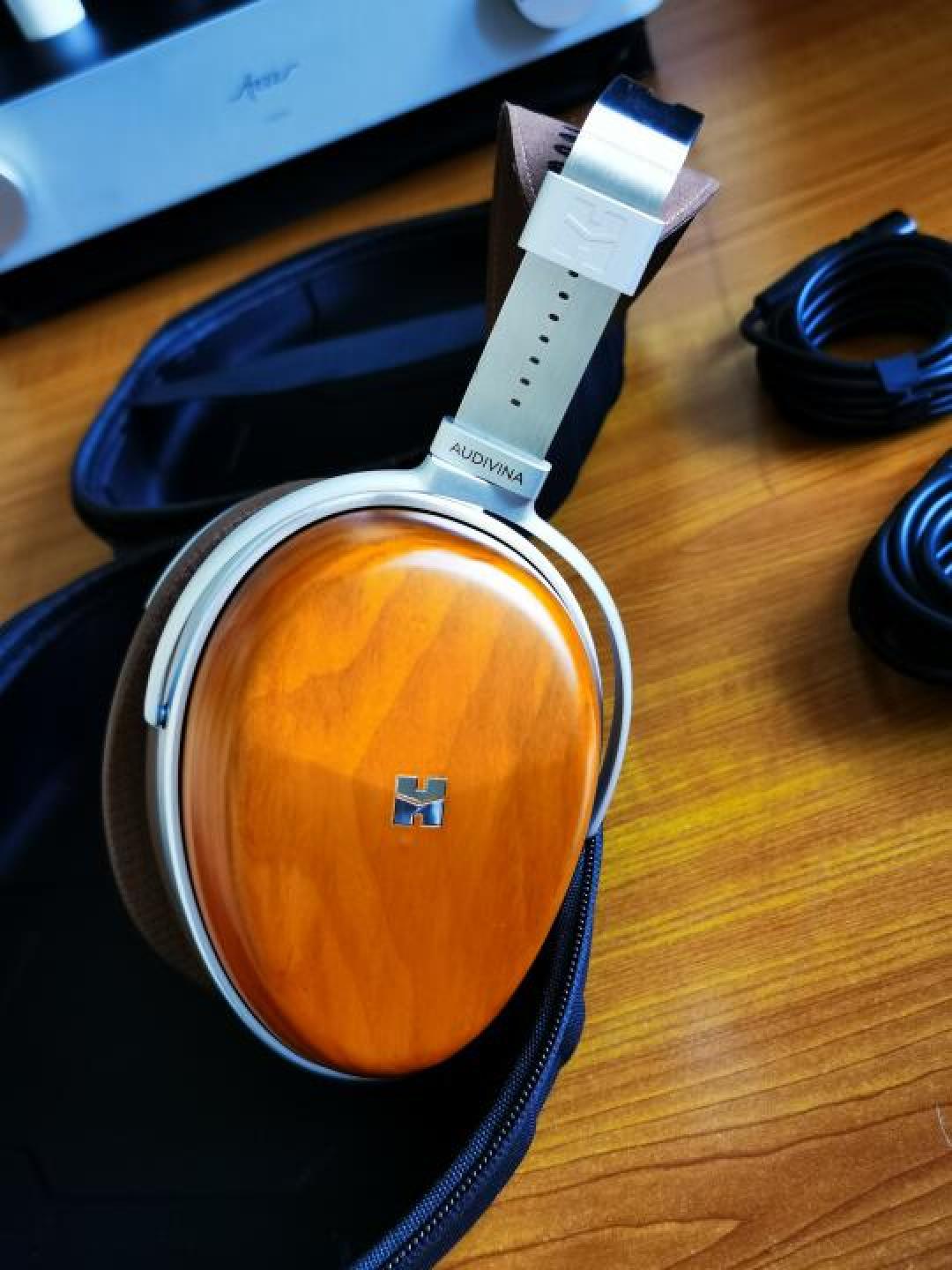 HIFIMAN AUDIVINA评测:木碗美学+声学黑科技,封闭式耳机的音质天花板?