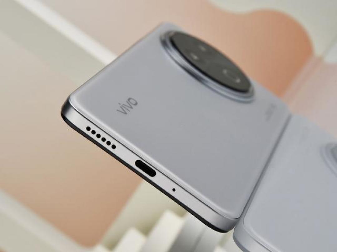 vivo Y300 Pro+曝光：7300mAh续航灭霸配骁龙7s Gen3 轻薄机身仅8mm