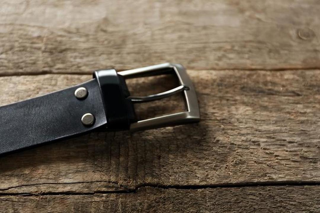 型男必修课:从材质到扣头,教你选对实用又时尚的男士皮带