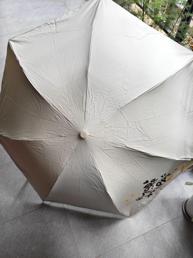 天堂伞晴雨两用黑胶伞，孩子的防晒，防雨好伙伴！