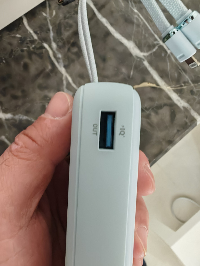 安克移动电源