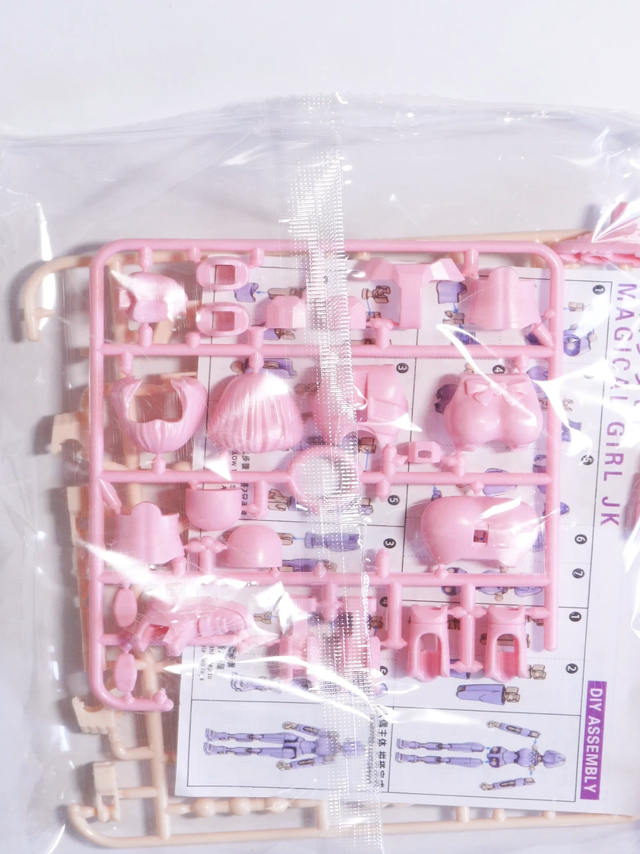 不到10元的机娘模型，其实就是lucky13，好玩是好玩，就是少了点