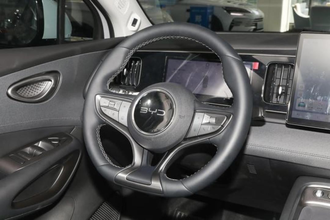 比亚迪海狮05EV上市:智能科技与高续航兼备,售价11.78万起