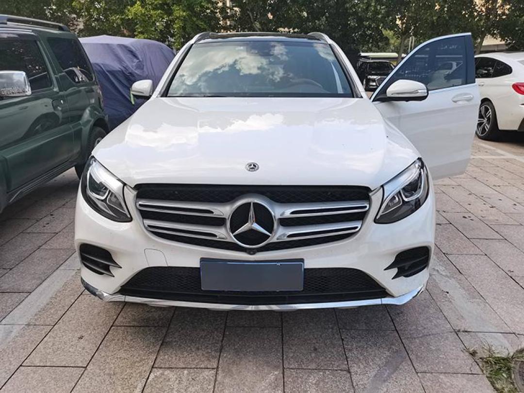 奔驰GLC直降12万:新能源冲击下,现在抄底豪华SUV值不值?