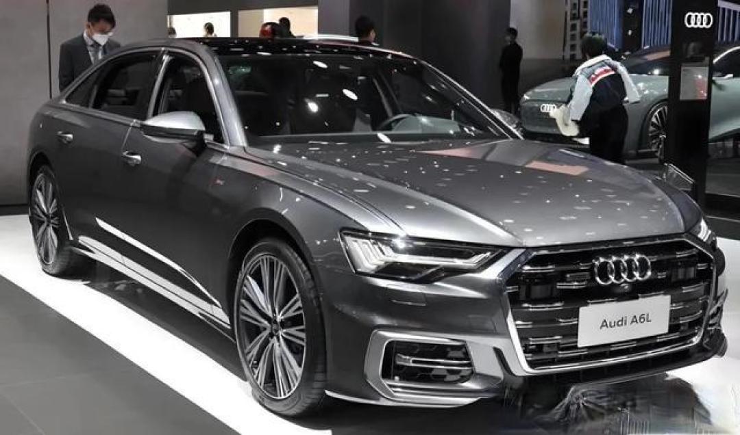 2025款奥迪A6L：30万级豪华车真香？配置升级与用户吐槽全解析